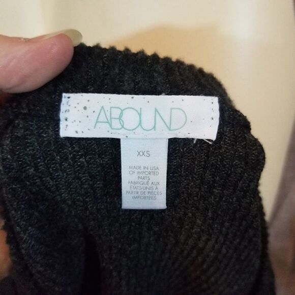 Abound Grey Crop Button Neck Long Sleeve Top Size XS - Picture 4 of 5